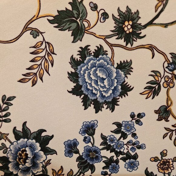 LAST CHANCE Tuckernuck Sport White Wildflower Top - Picture 3 of 3